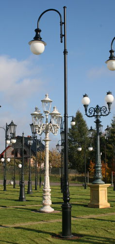 Poste de iluminação pública - D9B/2/5 - F.P.H. Art Metal Sp.J. - clássico / metálico / de LED