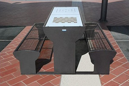 Mesa de xadrez com banco de jardim integrado - JESOLO  - TLF srl - para ambiente externo / contemporânea / para espaço público