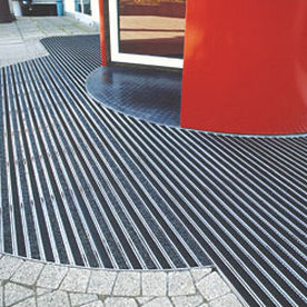 Tapete de entrada da linha comercial - TOP CLEAN TREND® - GRIDIRON S.P.A. - Unipersonale - da linha residencial / em tecido / antisujeira