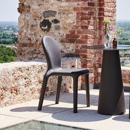 Cadeira contemporânea - chloé - PLUSt COLLECTION - para ambiente interno / para ambiente externo / em polietileno