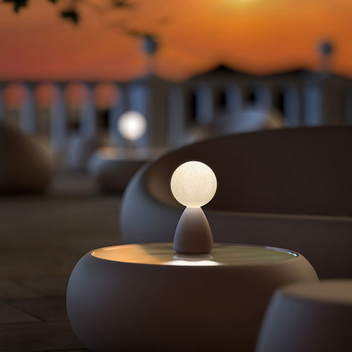 Luminária de mesa - boom - PLUSt COLLECTION - em polietileno / contemporânea / recarregável
