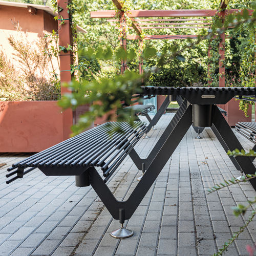 Mesa de piquenique contemporânea - AIR – A - METALCO - em aço pintado / com base em chapa de aço / retangular