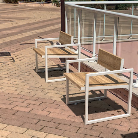 Cadeira de jardim contemporânea - DOMINO  - LAB23 - para ambiente externo / em aço / em madeira