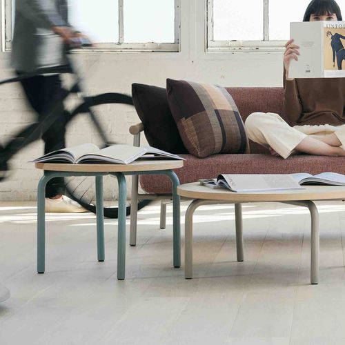 Mesa lateral contemporânea - ROUTES - Teknion - em MDF laminado / em aço revestido a pó / com base em aço termolacado