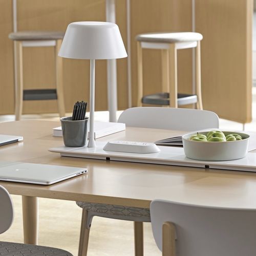 Luminária de mesa - ZONES - Teknion - metálica / contemporânea / Wire