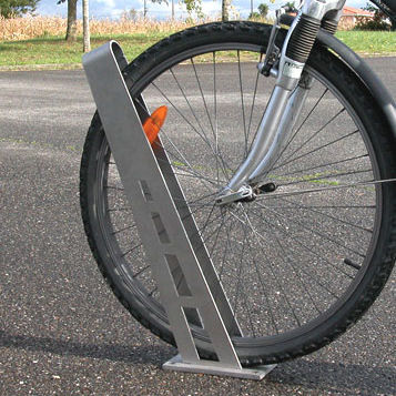 Bicicletário de piso - PISE - FRANCE INOX INDUSTRIE - para espaço público / em aço inoxidável / da linha comercial