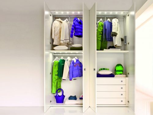 Guarda-roupa contemporâneo - ARMADI E COLONNE - Clei - em madeira / com portas de abrir / infantil
