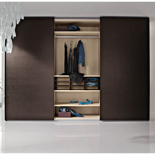 Guarda-roupa contemporâneo - FEBE - Clever - em madeira / com portas de correr / com gavetas