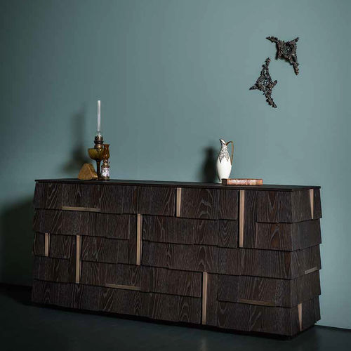 Buffet aparador contemporâneo - TILES - Emmemobili - em carvalho / em latão / de Ferruccio Laviani