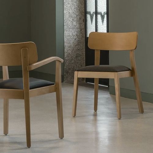 Cadeira contemporânea - SUZANNE EMP - Fenabel- The heart of seating - para ambiente interno / em tecido / com base em madeira