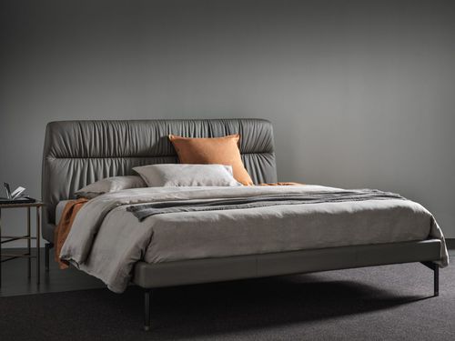 Cama de casal - Otto 180 - Frag - contemporânea / estofada / com cabeceira