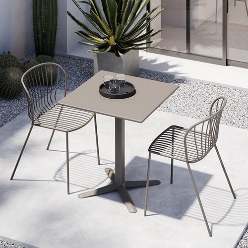 Cadeira contemporânea - AMITHA - Gaber - para ambiente externo / em metal pintado / empilhável