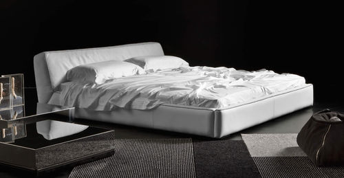 Cama de casal - OXER NIGHT - Gamma Arredamenti International - contemporânea / estofada / com cabeceira estofada