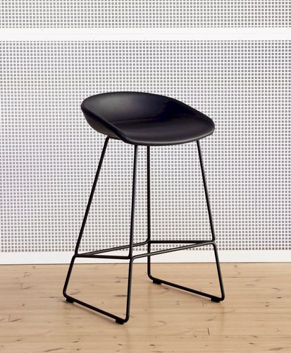 Banqueta alta de design industrial - AAS39 - Hay a/s - em polipropileno / com base metálica / estofada