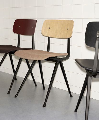 Cadeira contemporânea - RESULT - Hay a/s - para ambiente interno / em carvalho / com base em chapa de aço