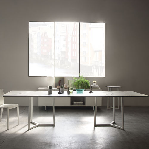 Mesa contemporânea - ASTYLE - I.T.F. DESIGN SRL - em madeira maciça / em madeira de freixo / em cerâmica