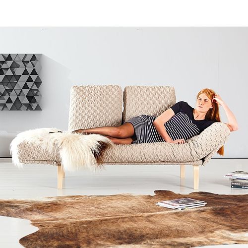 Sofá-cama - ROLLO - Innovation Randers a/s - contemporâneo / em tecido / com porta-revistas