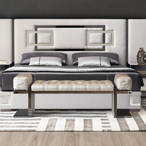 Banco de pé de cama Chesterfield - Vertigo - Siwa Soft Style Home - em metal cromado / em vidro / em tecido