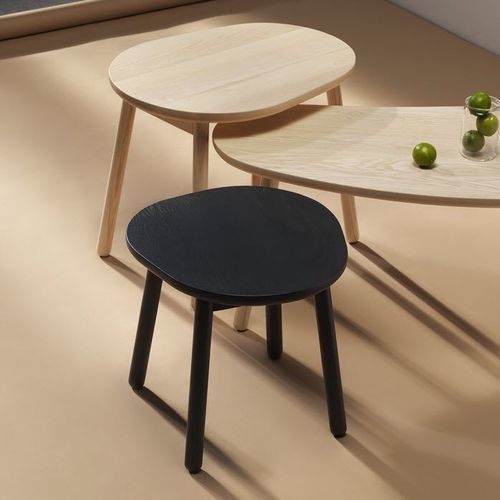 Banqueta contemporânea - Pebble - Zilio A&C - em madeira de freixo / com base em madeira / preta