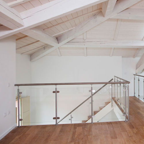 Guarda-corpo em aço inoxidável - I-E-GLASS - ITALIAN FASHION STAIRS - com painéis de vidro / para ambiente interno / para escada
