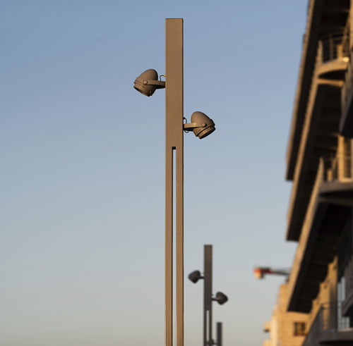 Poste de iluminação - DIAPASON - Valmont France - em aço