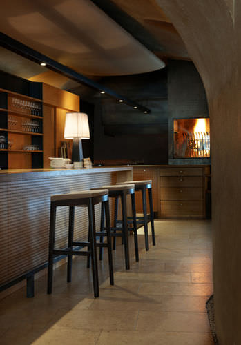 Banqueta alta contemporânea - TONIC - Rossin - em madeira