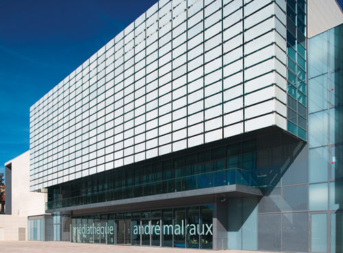 Fachada ventilada em vidro - MAM MÉDIATHÈQUE ANDRÉ MALRAUX - Josef Gartner - em alumínio