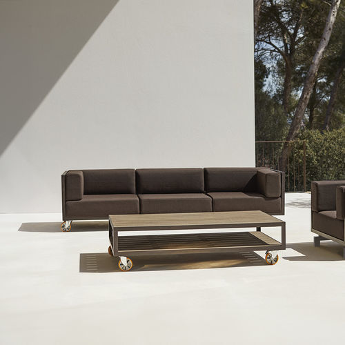 Sofá contemporâneo - VINEYARD EXTRA-LARGE   - VONDOM - para ambiente externo / em tecido / com braços