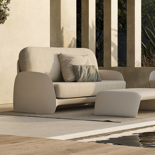 Sofá de design orgânico - PEZZETTINA - VONDOM - de jardim / em tecido / com braços