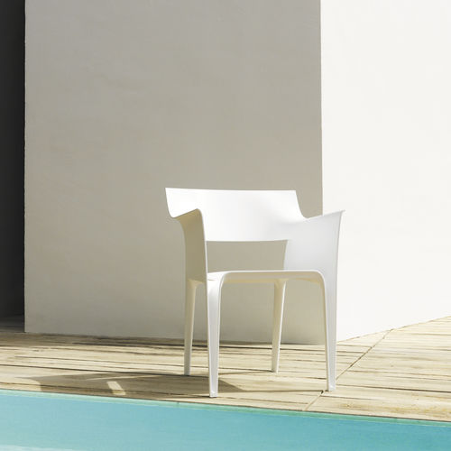 Cadeira contemporânea - HIDRA - VONDOM - para ambiente externo / em polipropileno / de fibra de vidro
