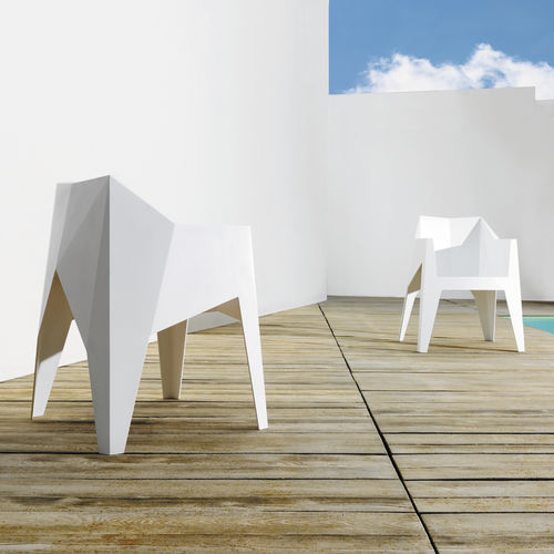 Cadeira de design original - VOXEL  - VONDOM - para ambiente externo / para ambiente interno / em polipropileno
