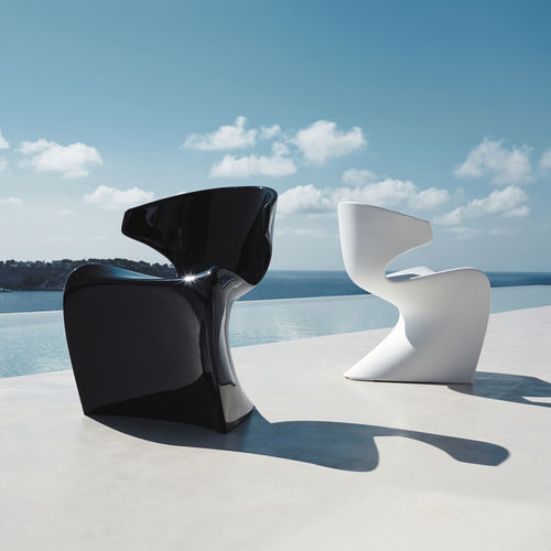 Cadeira de jardim de design original - WING - VONDOM - para ambiente externo / para ambiente interno / em polietileno