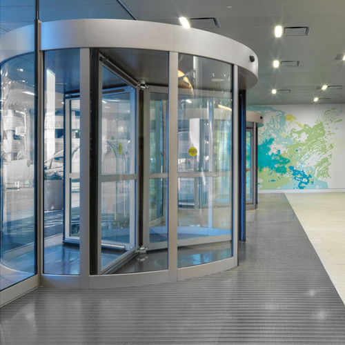 Tapete de entrada da linha comercial - G6 - CS - Construction Specialties - em aço inoxidável