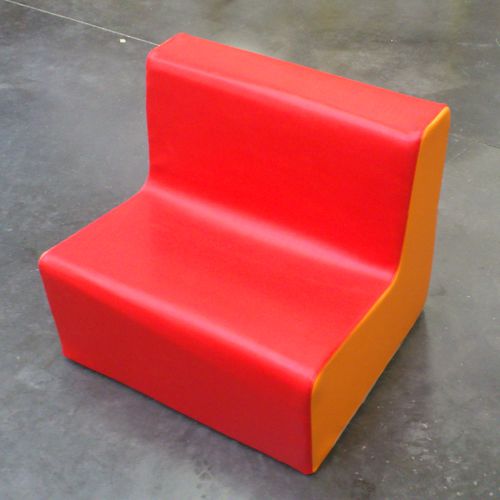 Banco estofado contemporâneo - A25-4 - Modugame - MG Sport - em espuma / em madeira / com encosto