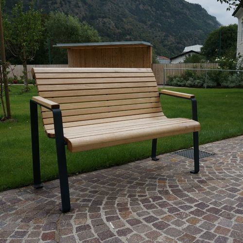 Banco para espaço público clássico - COMFORT - Euroform K. Winkler GmbH - em madeira de lei / em aço galvanizado / com encosto