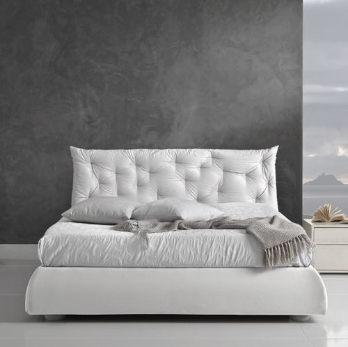 Cama de casal - TENDER - GIESSEGI - contemporânea / estofada / com cabeceira