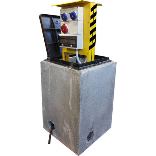 Totem de recarga elétrica - VM07 - New VMR S.r.l. - retrátil / em concreto / em aço inoxidável