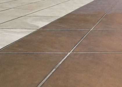 Revestimento de piso em concreto - MB - Chapsol - em placas / liso / efeito de ladrilho
