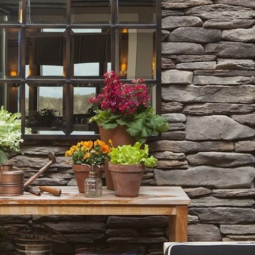 Revestimento de parede de pedra - BLUFFSTONE - Eldorado Stone - para ambiente interno / para área externa / colado