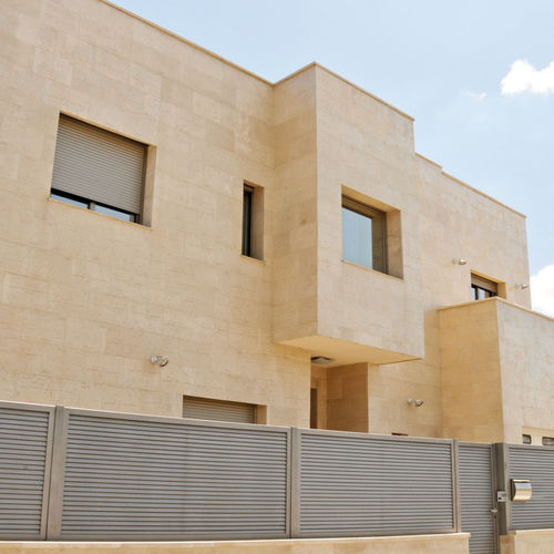 Revestimento para parede interna - TRAVERTINO - Verniprens - para ambiente externo / em concreto / texturizado