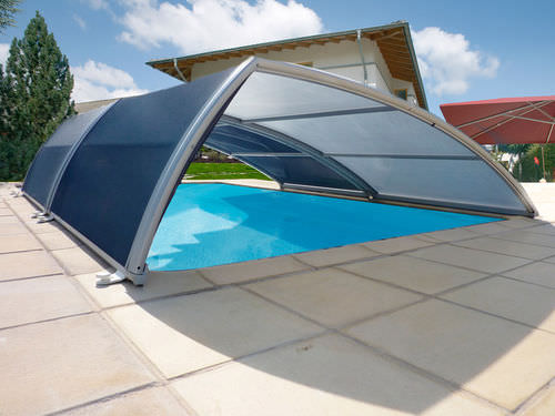 Cobertura de piscina baixa - TECH-STYLE - ABRISUD - telescópica / em titânio / de acionamento manual