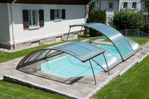 Cobertura de piscina baixa - ABRISUD - telescópica / de alumínio / motorizada