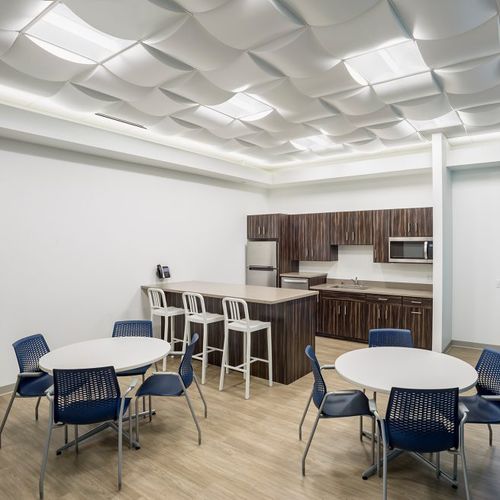 Forro em policarbonato - BILLO™ - USG - em réguas / em painéis / para sala de jantar