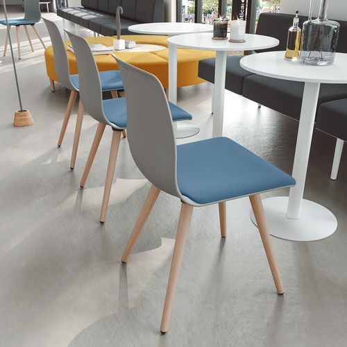 Cadeira para interlocutor contemporânea - NOOM 50 - Actiu - para ambiente interno / em madeira / em material plástico