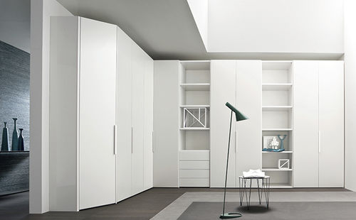 Guarda-roupa de canto - MULTIPLO - Le Monde Wood - contemporâneo / em madeira / com portas de abrir