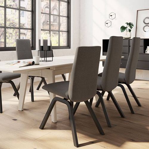 Cadeira de sala de jantar contemporânea - CHILI D200 - Ekornes - para ambiente interno / em tecido / em couro