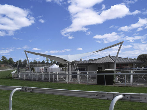 Estrutura tensionada com cabos e membrana - HYPAR : AZUR EVO - Fabric Architecture - para cobertura / com membrana em PVC / para eventos