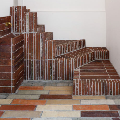 Revestimento de fachada em tijolo - K11 - Petersen Tegl - em terracota / texturizado / efeito pedra