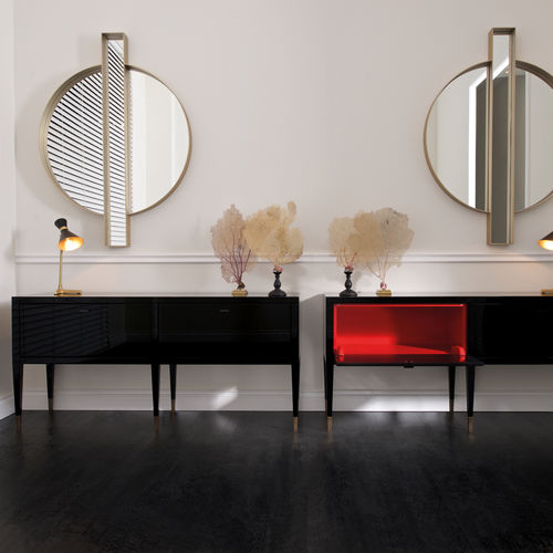 Buffet aparador com pés altos - TANGUY - DOM edizioni - contemporâneo / em madeira laqueada brilhante / metálico