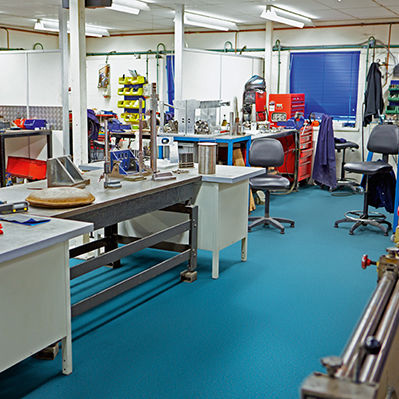 Revestimento de piso vinílico - ALTRO - Getz Bros & Co. (Singapore) Private Limited - para loja / para escritório / profissional